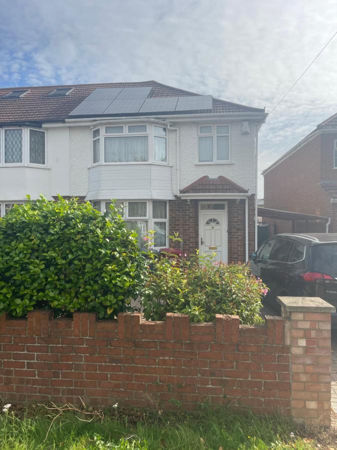 Single Room Canvey Island 外观 照片