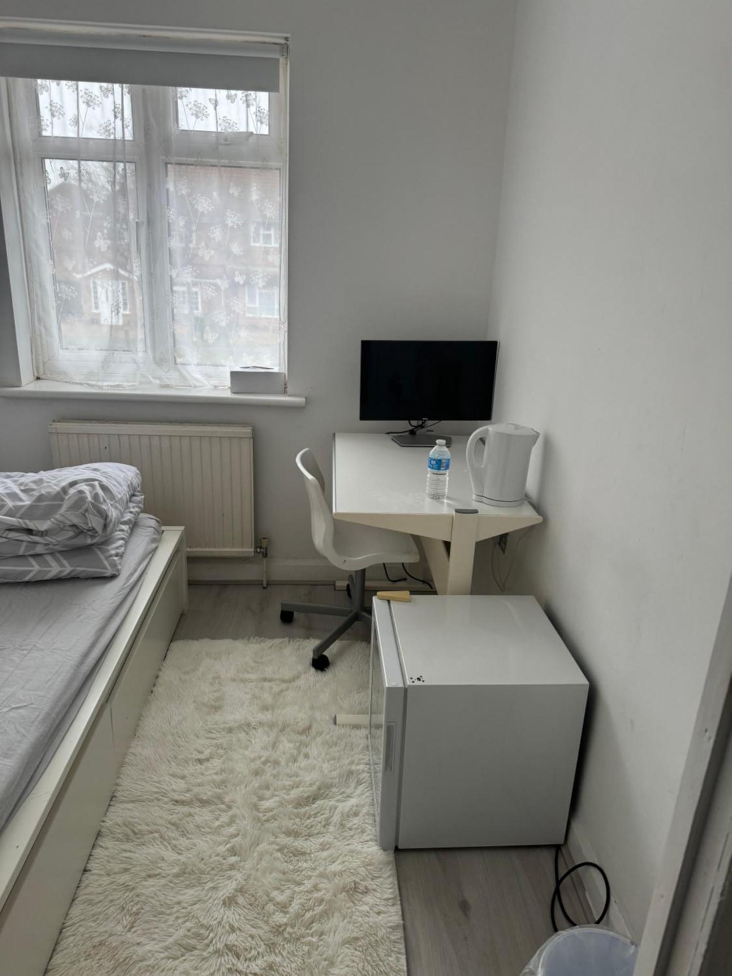 Single Room Canvey Island 外观 照片