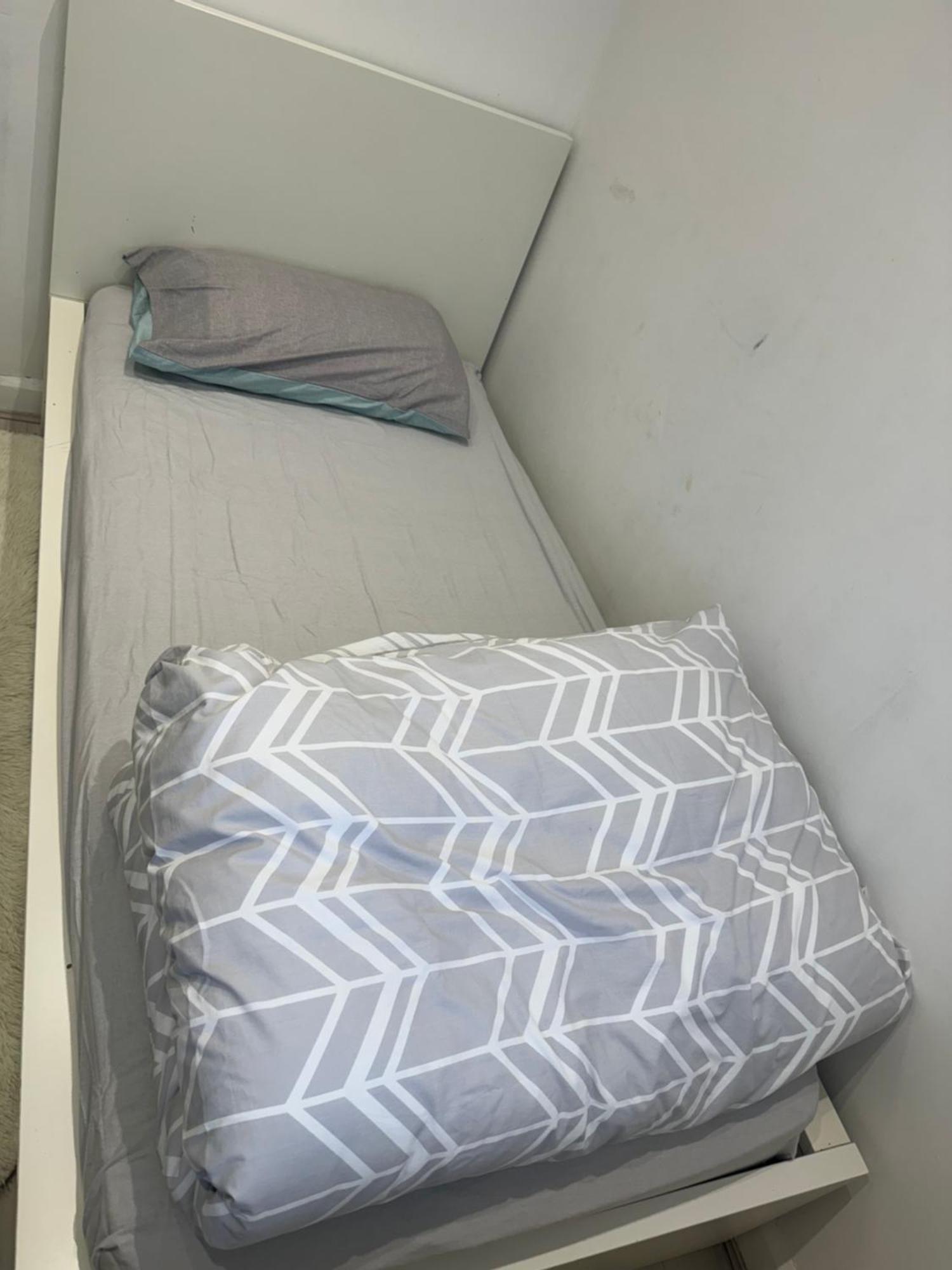 Single Room Canvey Island 外观 照片